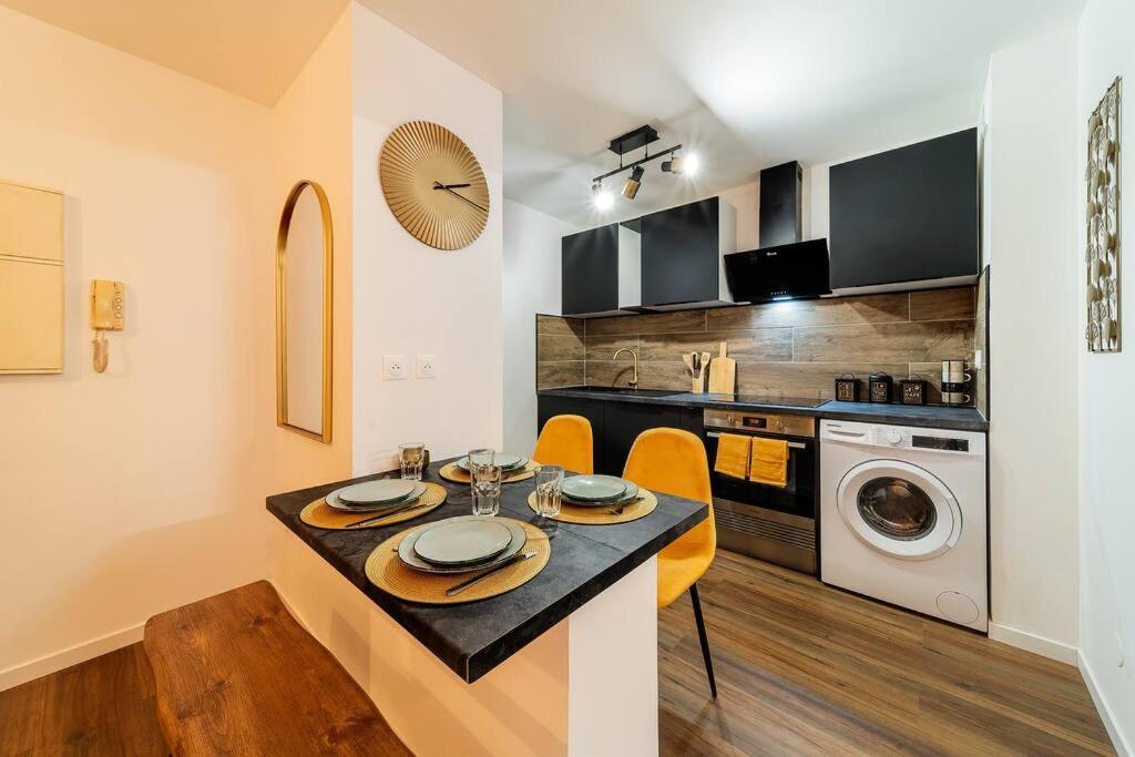 Apartmán Le Cocon Retro-Chic A La Capitale Saint-Denis Exteriér fotografie
